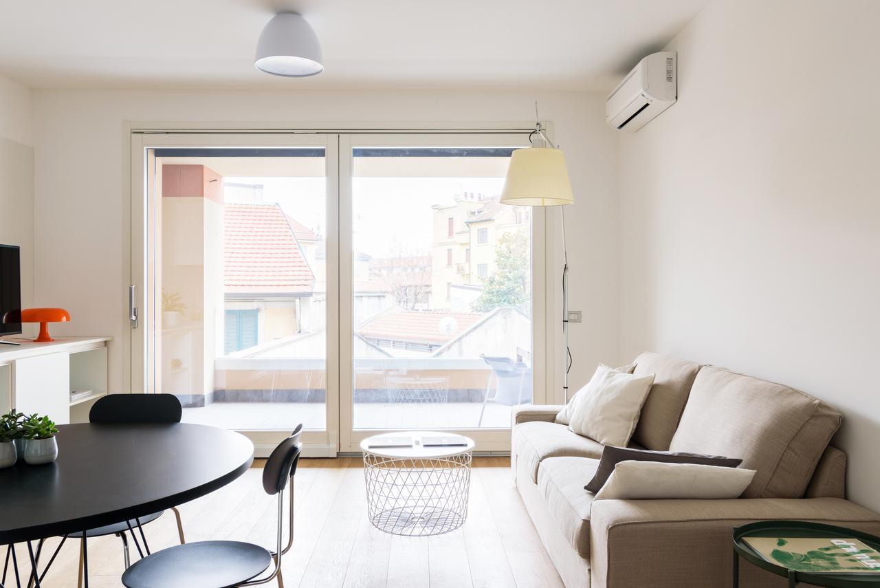 Altido Lovely 1-Bed Flat With Balcony & Free Parking Milão Exterior foto