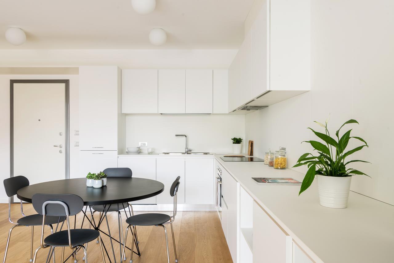 Altido Lovely 1-Bed Flat With Balcony & Free Parking Milão Exterior foto